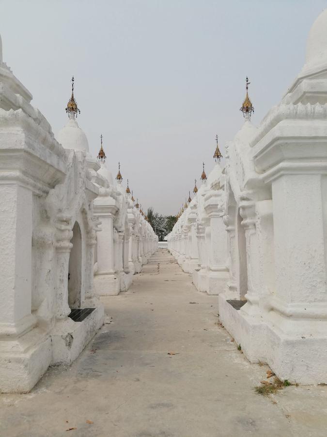 Mansion Hostel Mandalay Buitenkant foto